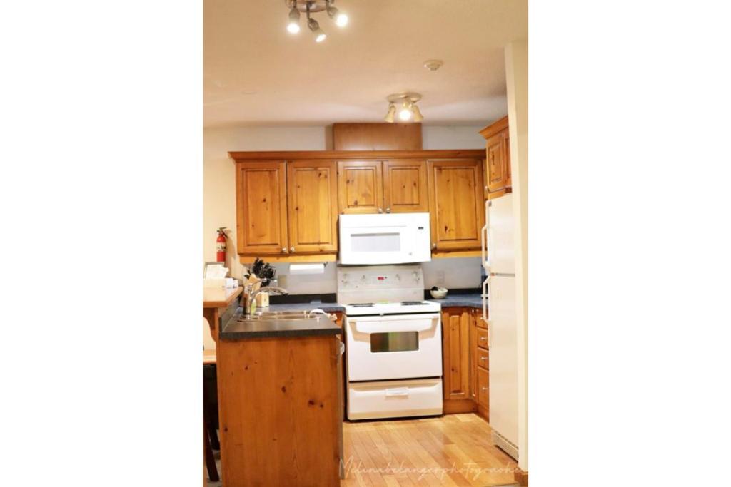Apartamento Escapade Pinoteau Tremblant Getaway Mont-Tremblant Exterior foto